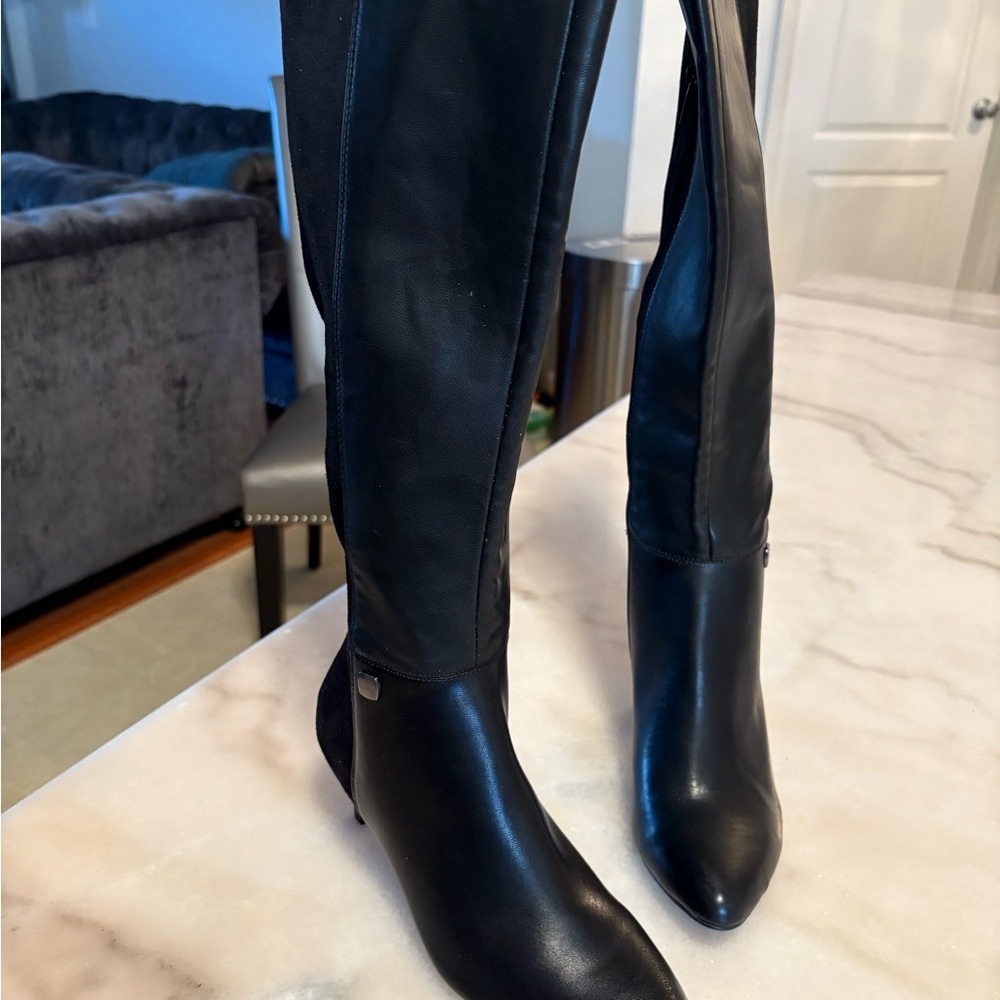 Elegant Black Knee-High Women's Boots
